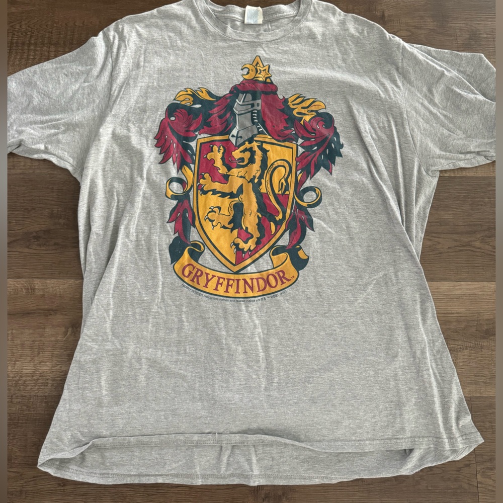 Harry Potter “Gryffindor” Men’s 3xl shirt 👕